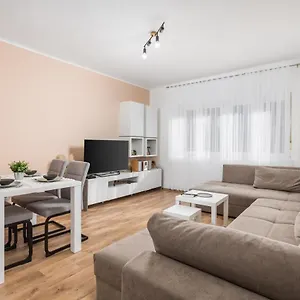  Apartamento Colapis