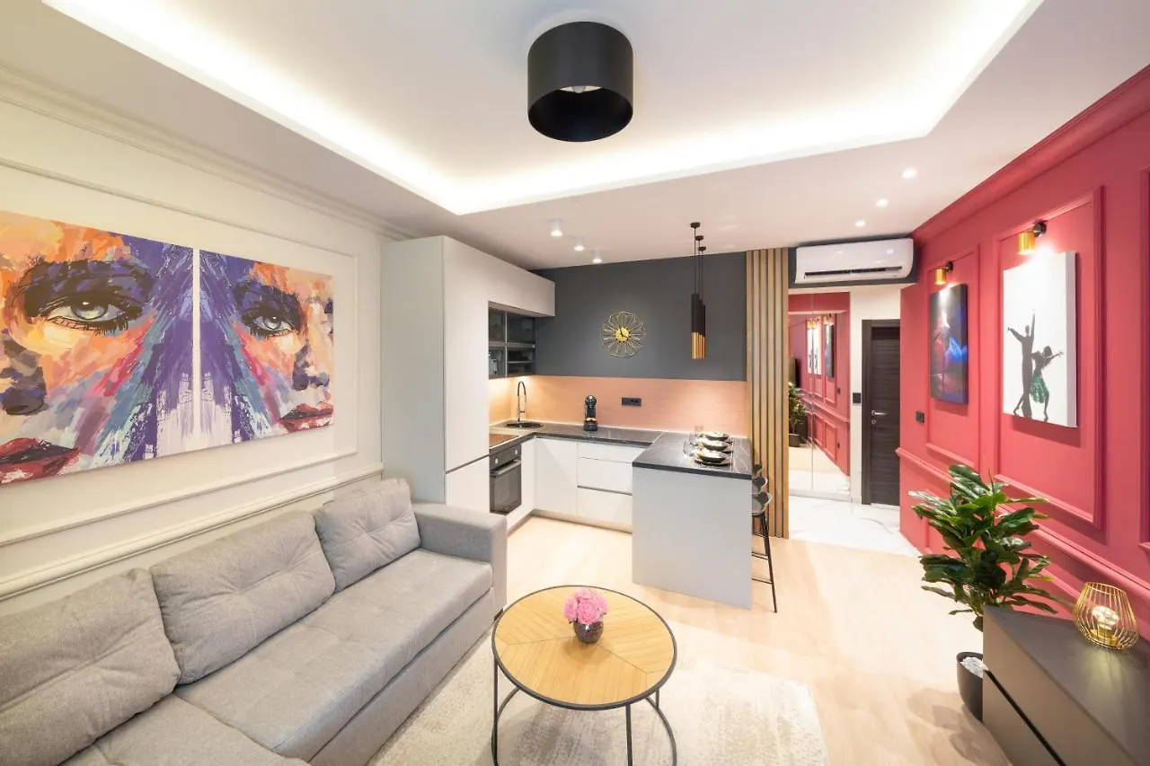 Premium Apartments Rijeka 0*,  Croacia